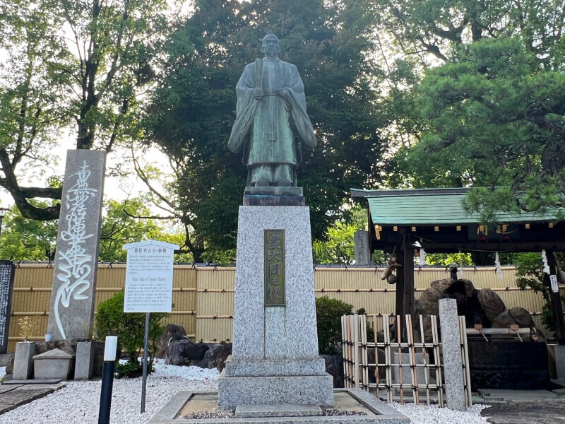 常泉寺の像